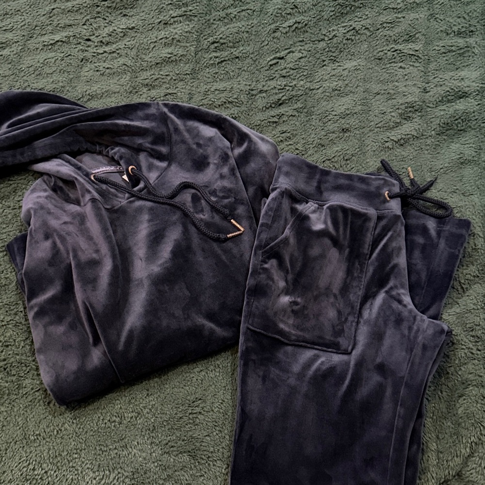 Women's Black Velour Hoodie and Pants set